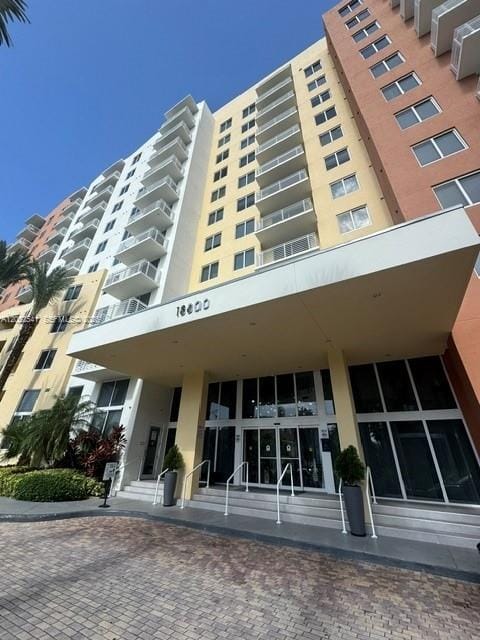 18800 NE 29th Avenue 329, Aventura, FL 33180