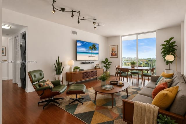 60 NW 37th Avenue 608, Douglas Place, Miami, FL