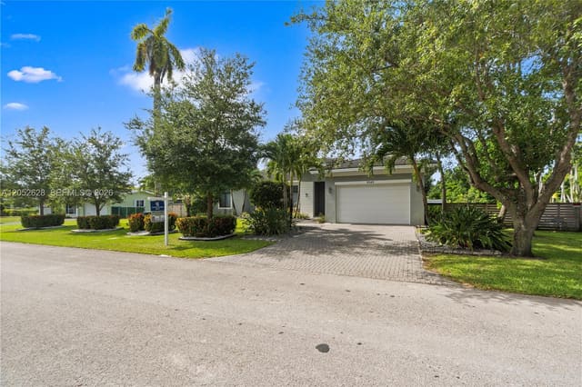 9340 SW 177th Street -, Palmetto Bay, FL 33157