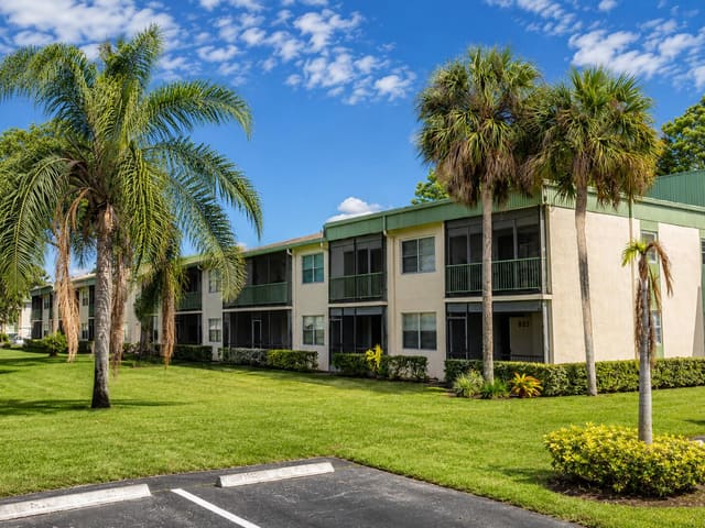 4272 NW 89th Avenue 103, Coral Springs, FL 33065
