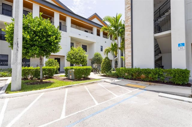 10407 NW 82nd Street 12, Doral, FL 33178