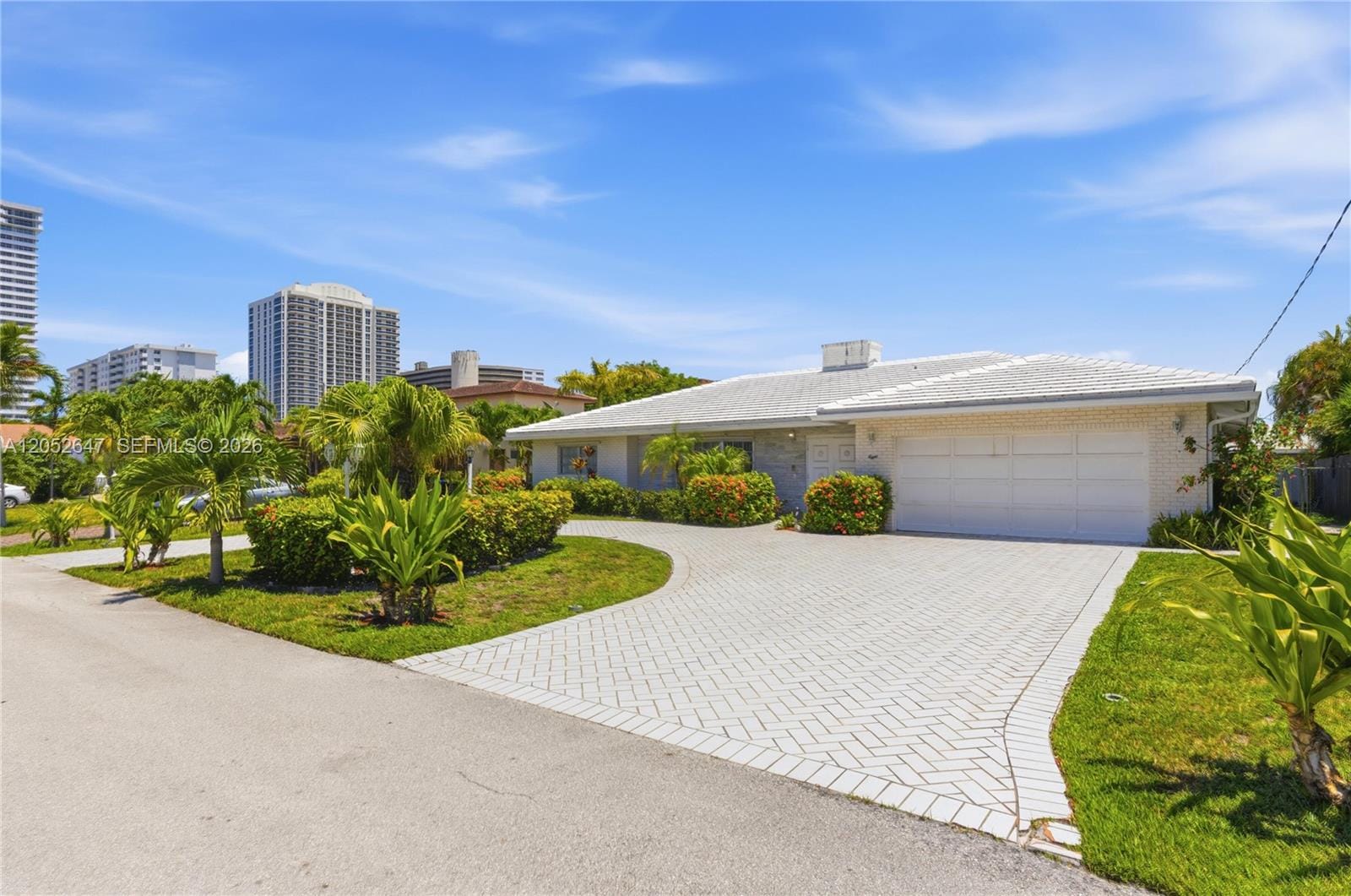 8 Castle Harbor Island, Fort Lauderdale, FL 33308
