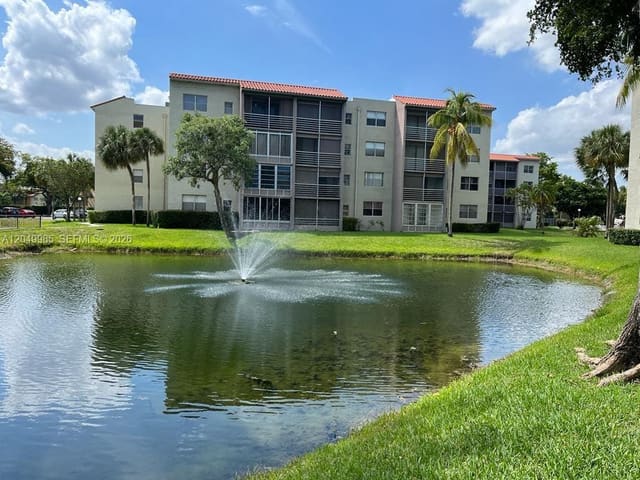 1830 SW 81st Avenue 4204, Courtyards Of Broward, North Lauderdale, FL