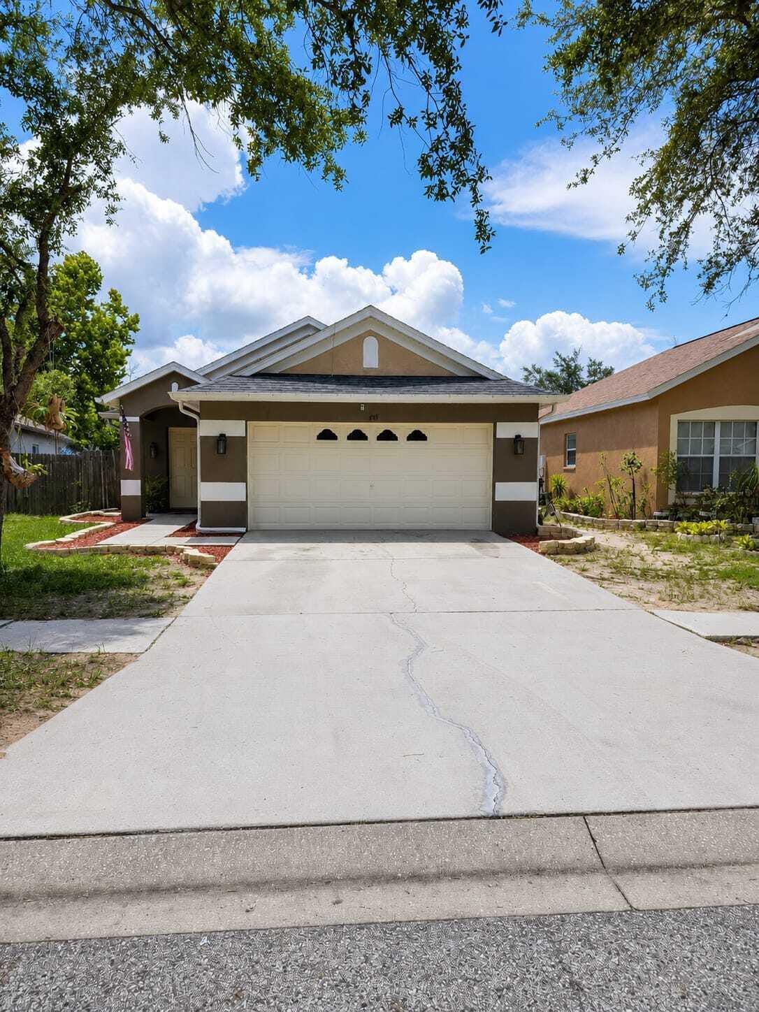 418 Summer Sails Drive, Valrico, FL 33594 photo 2