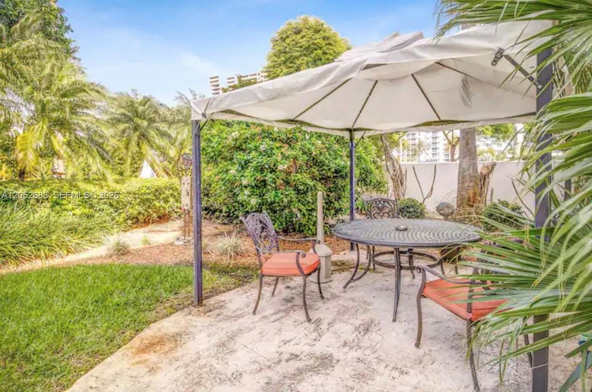 255 W 24th Street 302, Miami Beach, FL 33140 photo 10
