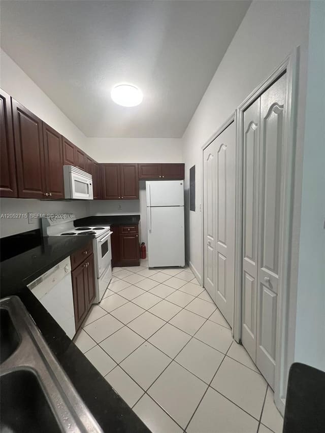 7200 NW 177th Street 206-7, Hialeah, FL 33015