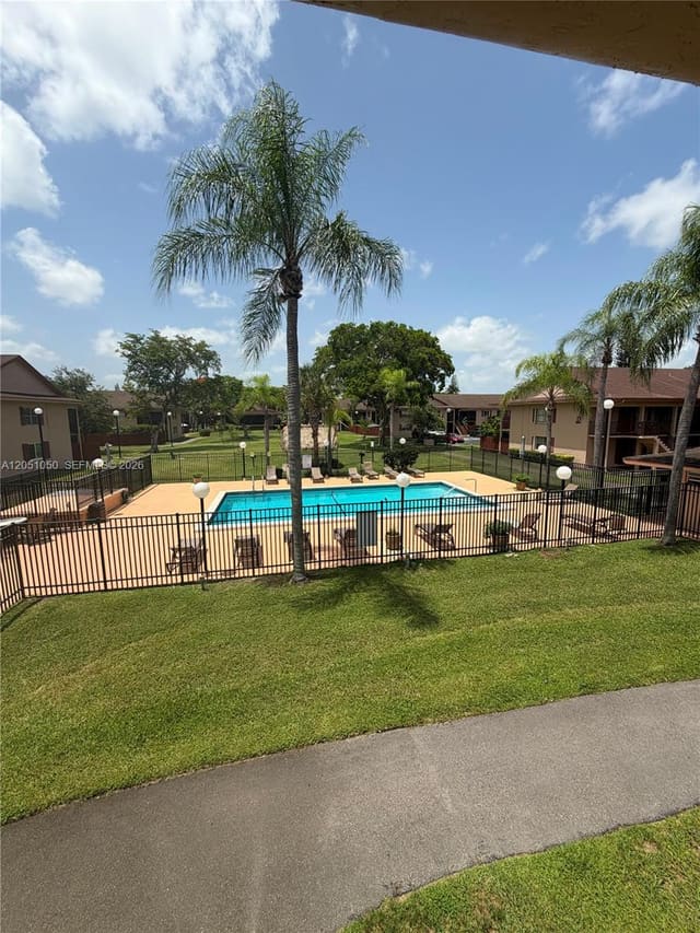 11213 SW 88th Street B211, Miami, FL 33176