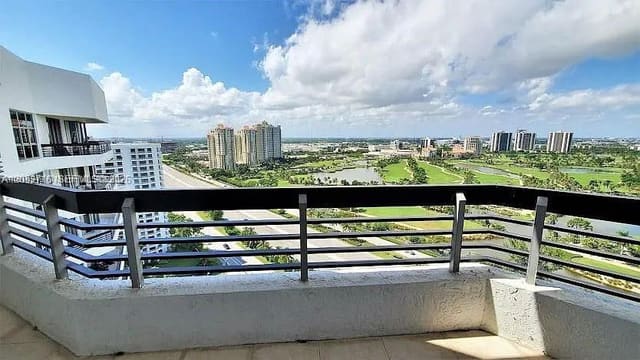 3400 NE 192nd Street PH7, Aventura, FL 33180