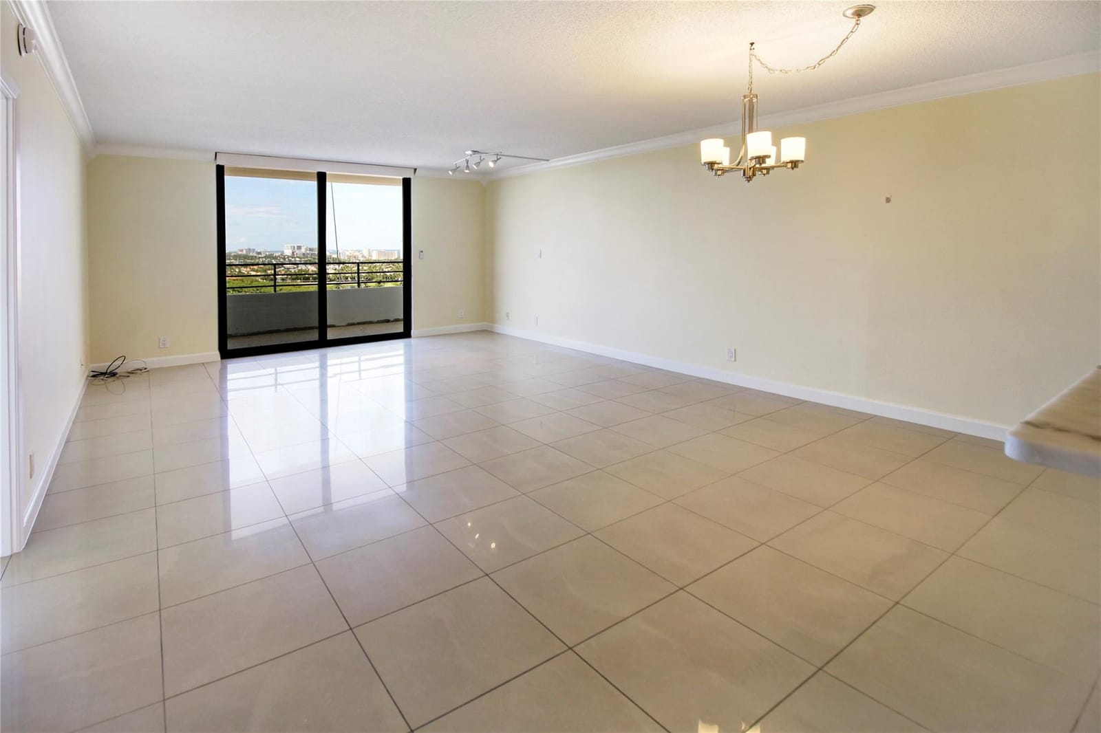 2500 PARKVIEW Drive 1710 — photo 9