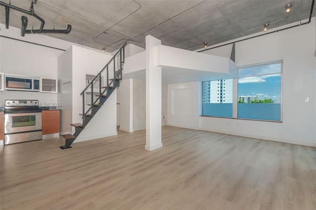 10 S River Drive 607, Miami, FL 33130