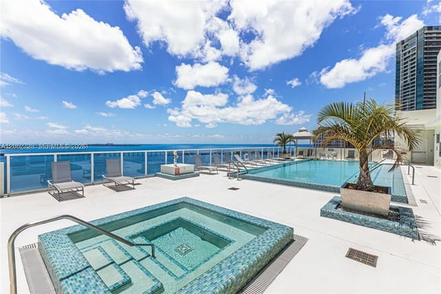 218 SE 14th Street 1004, Miami, FL 33131