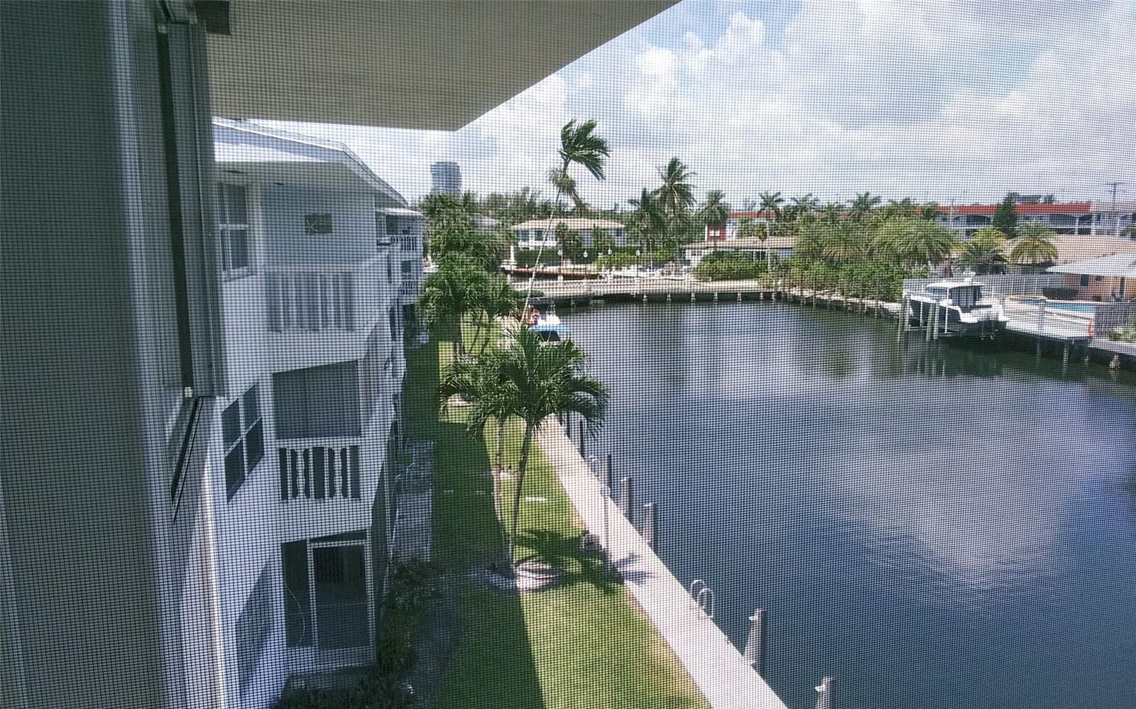 460 Paradise Isle Boulevard 301, Hallandale Beach, FL 33009
