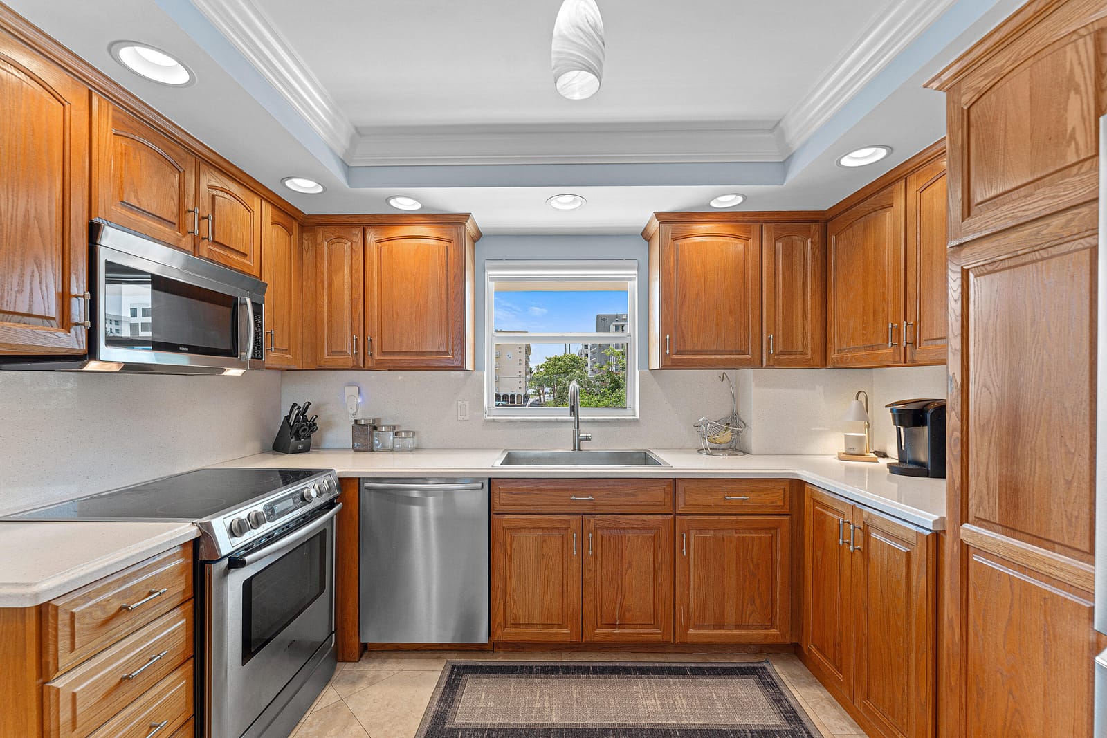 1160 Hillsboro Mile 205 — photo 3