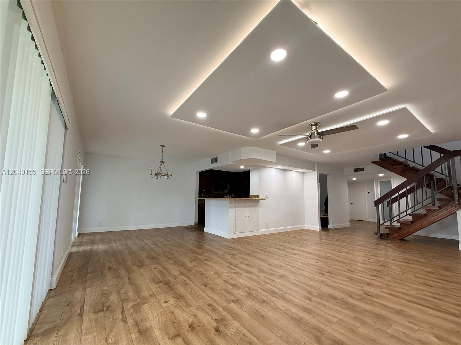 9717 N New River Canal Road 406 — photo 2
