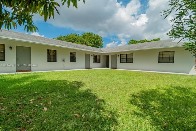 1099 NE 35th Street, Oakland Park, FL 33334