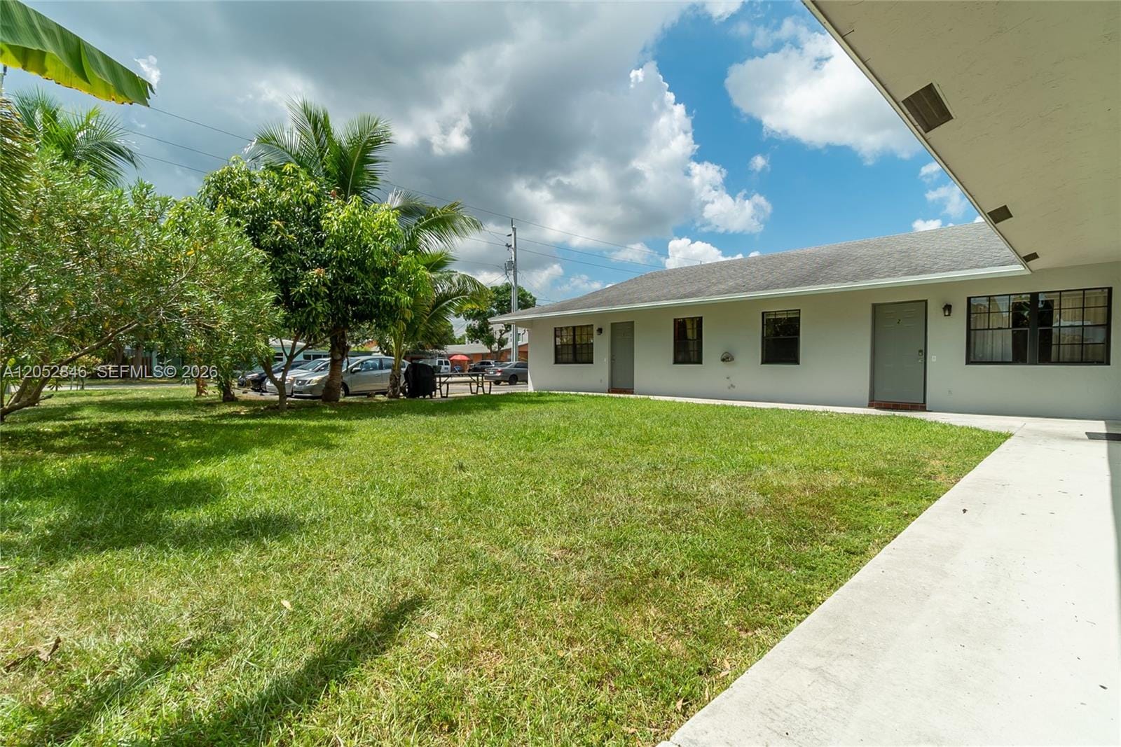 1099 NE 35th Street, Oakland Park, FL 33334 photo 2