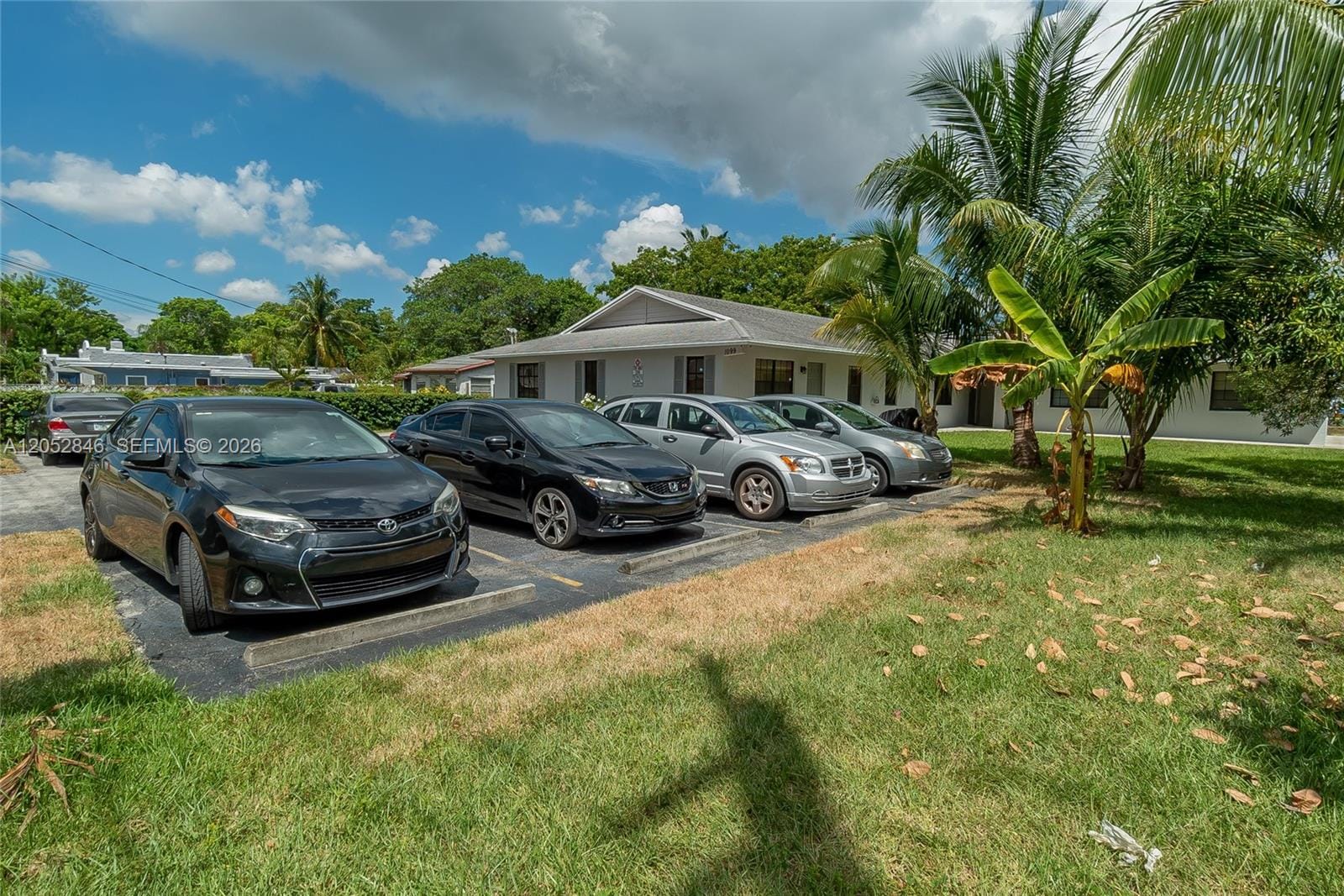 1099 NE 35th Street, Oakland Park, FL 33334 photo 5
