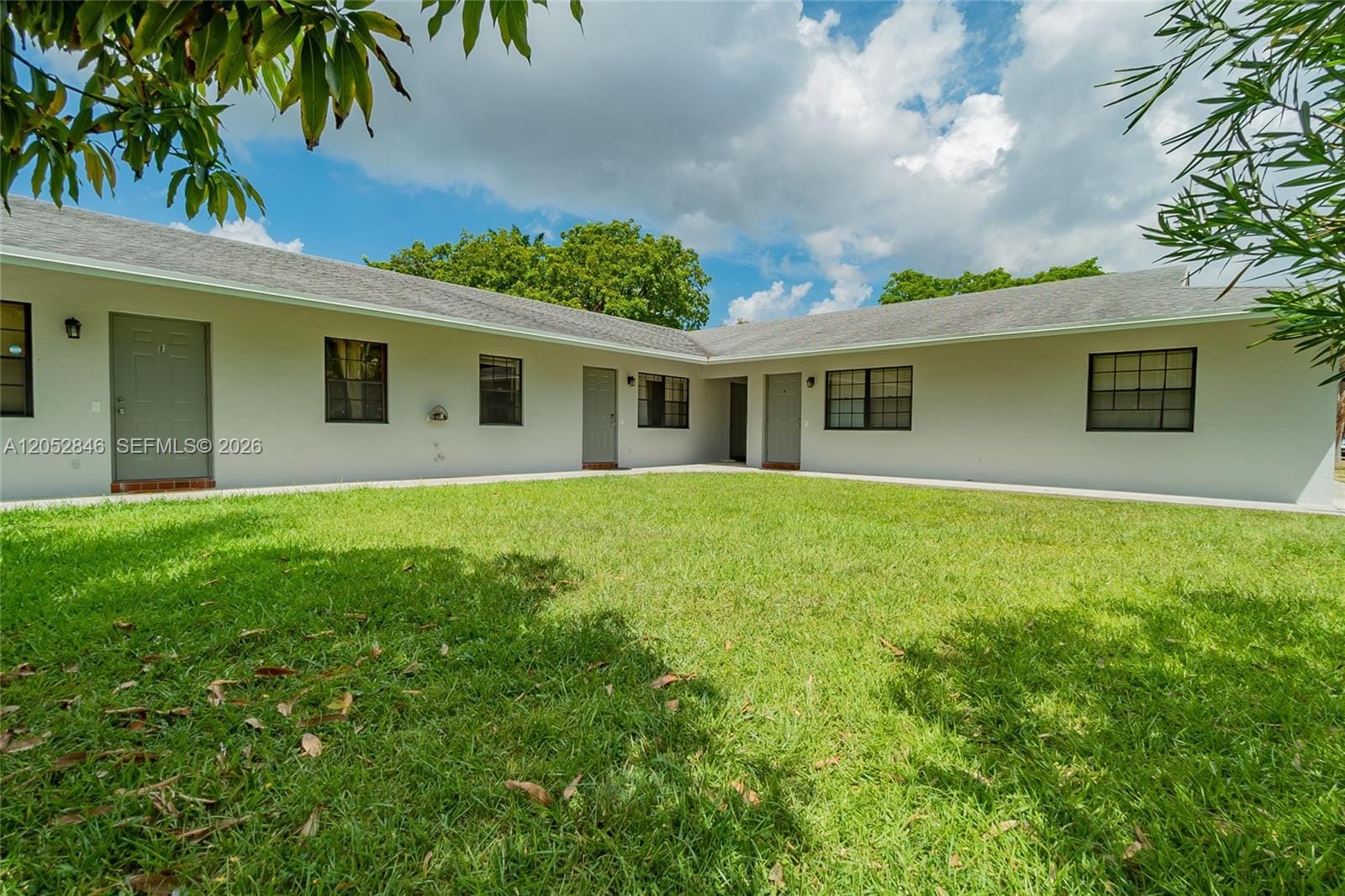 1099 NE 35th Street, Oakland Park, FL 33334