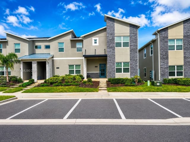 1036 Leader Street, FL 33896