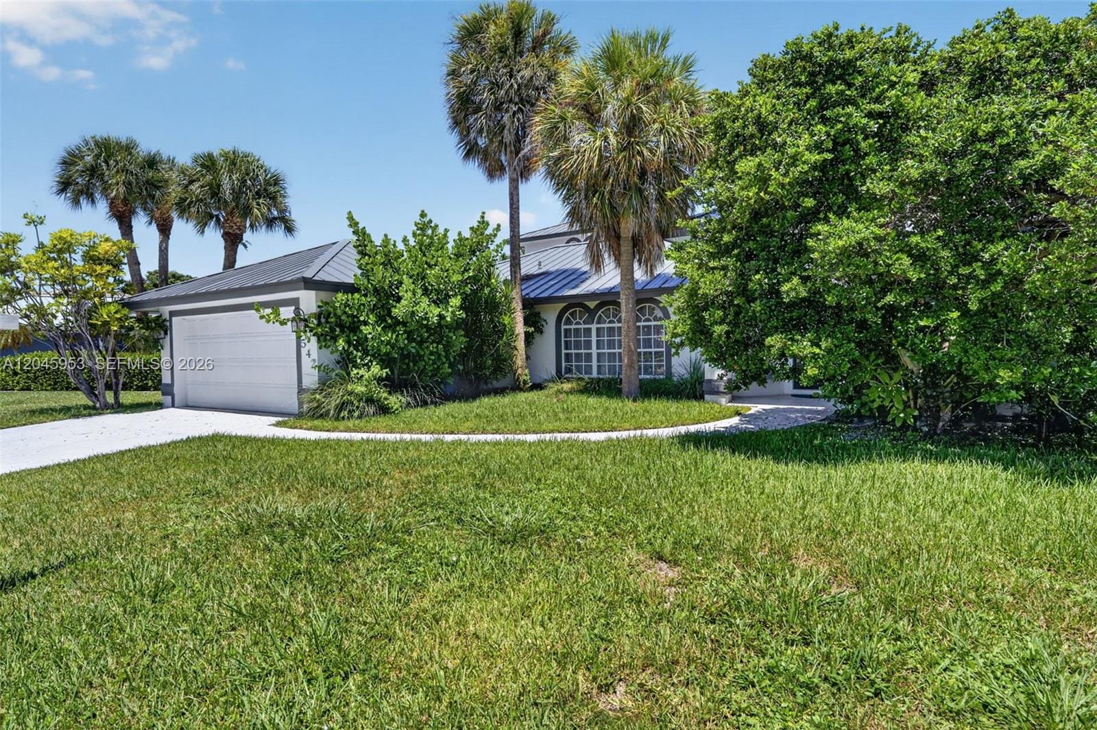 542 N Cypress Drive 542 — photo 2