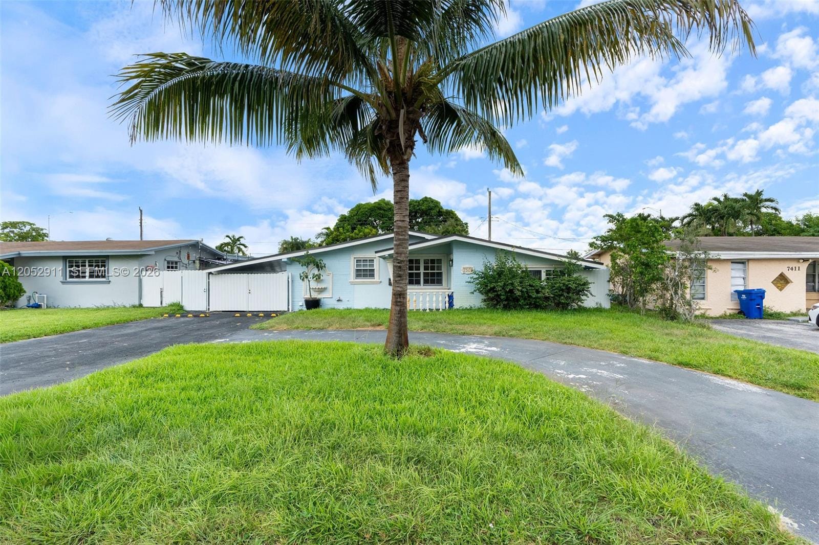 Pending home at 7501 Granada Boulevard, Miramar, FL 33023