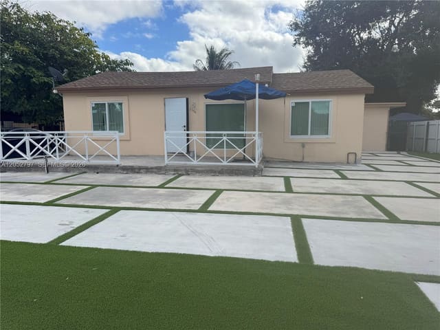 2354 NW 93rd Terrace, Miami, FL 33147
