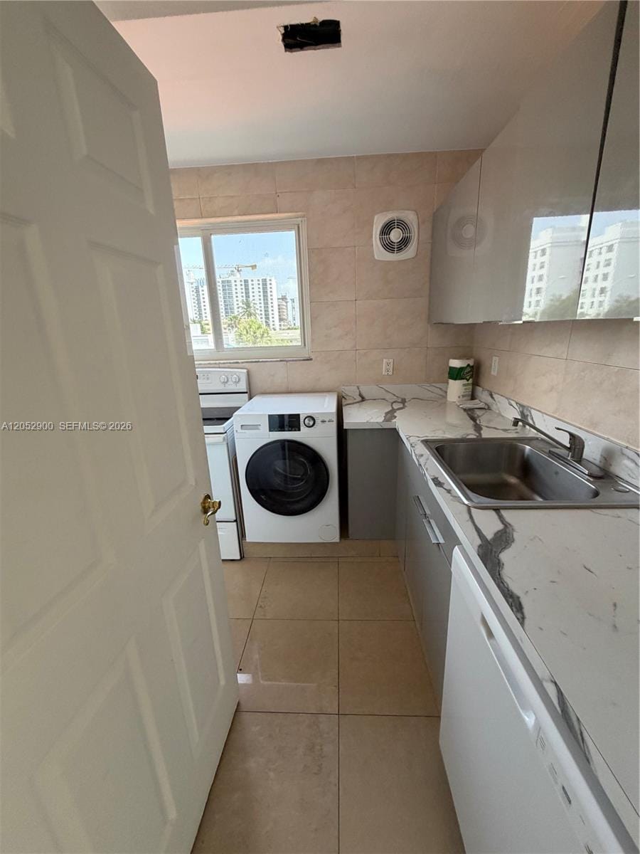 6767 Indian Creek Dr 3b 3B — photo 3