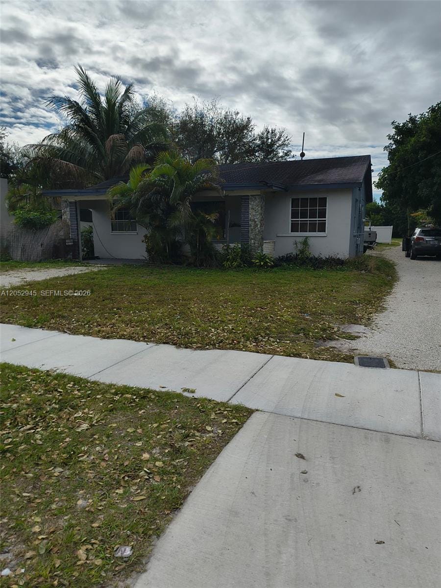 5718 Mckinley Street, Hollywood, FL 33021
