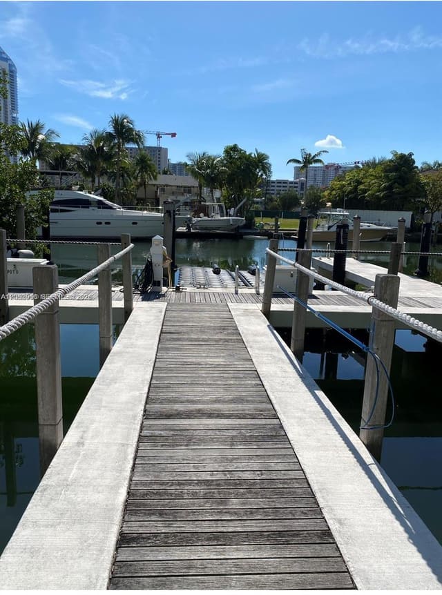 16400 Collins Avenue 0, Sunny Isles Beach, FL 33160