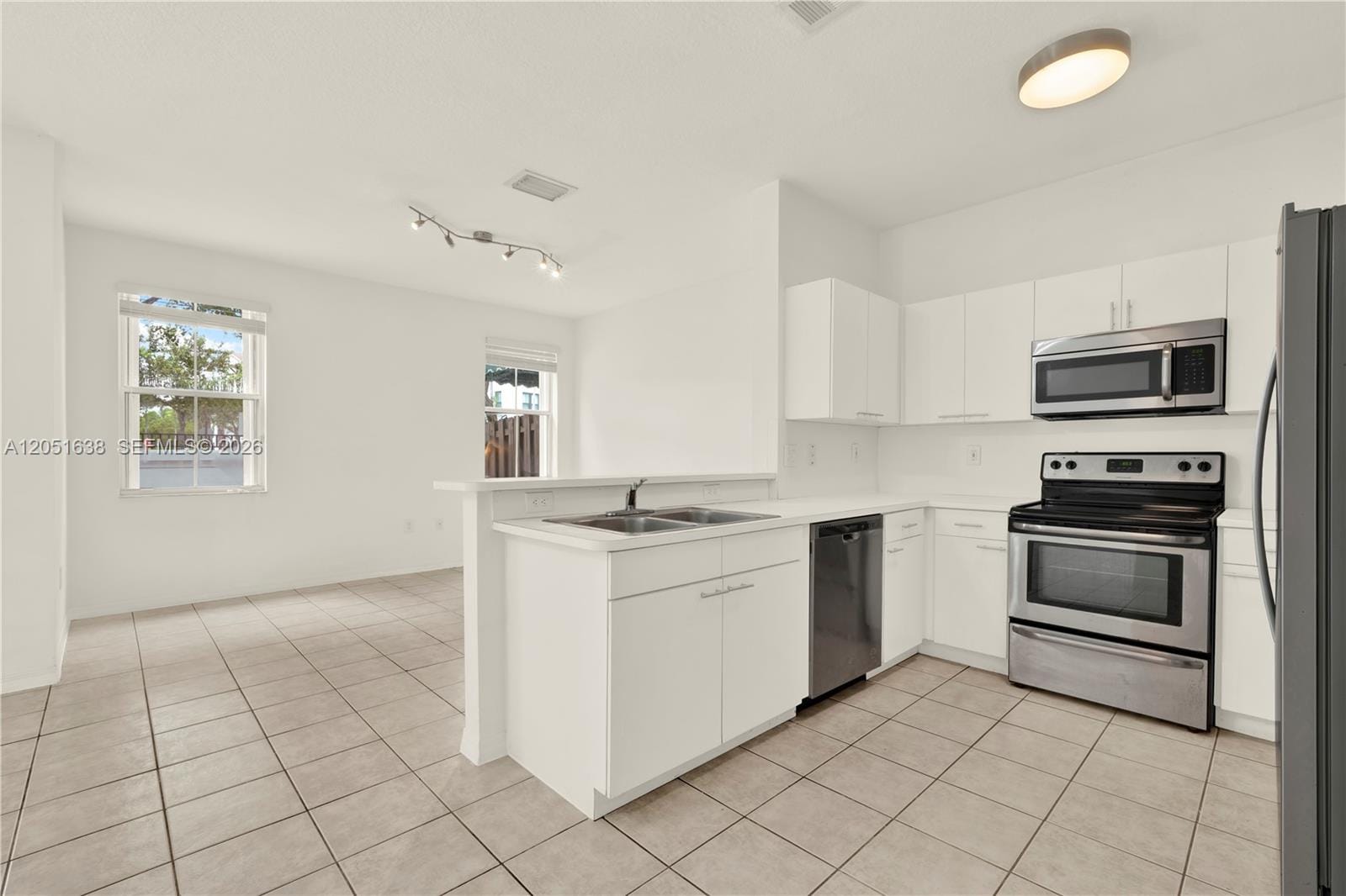 11416 NW 43rd Terrace, Doral, FL 33178 photo 12