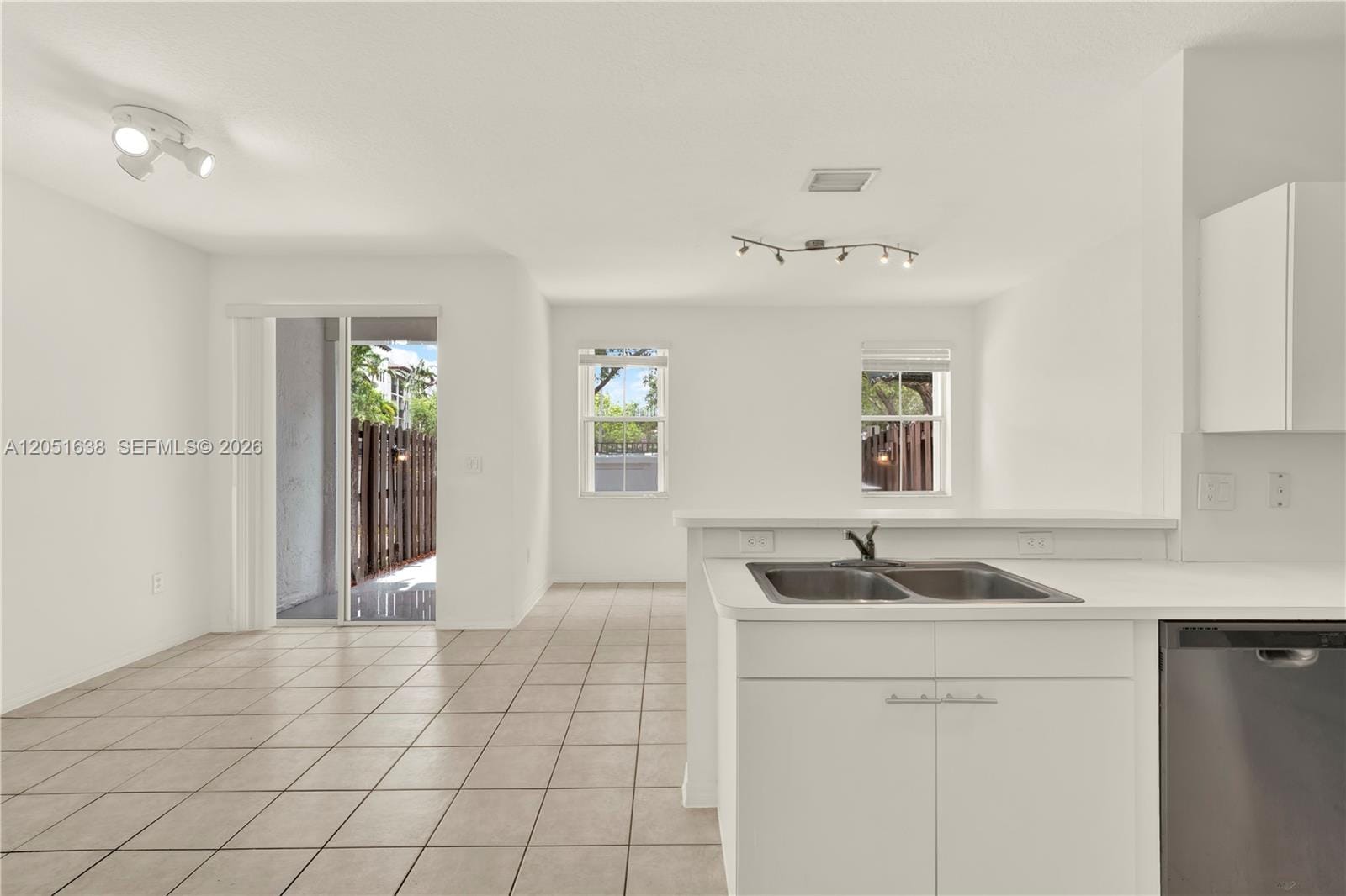 11416 NW 43rd Terrace, Doral, FL 33178 photo 18