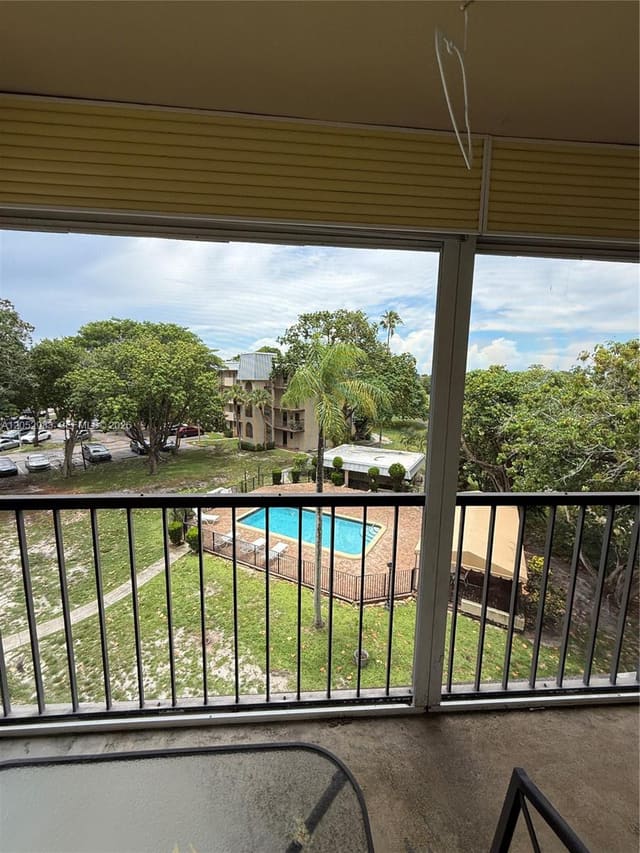 5961 N Falls Cir Drive 408, Lauderhill, FL 33319