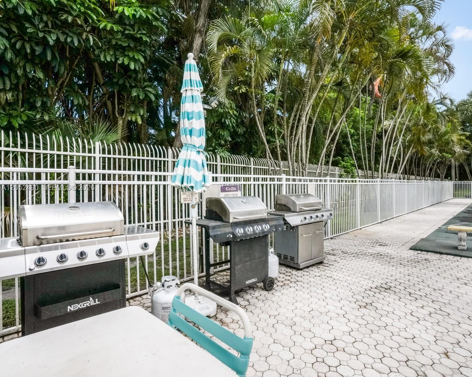 3930 Inverrary Boulevard 406-D, Lauderhill, FL 33319 photo 13