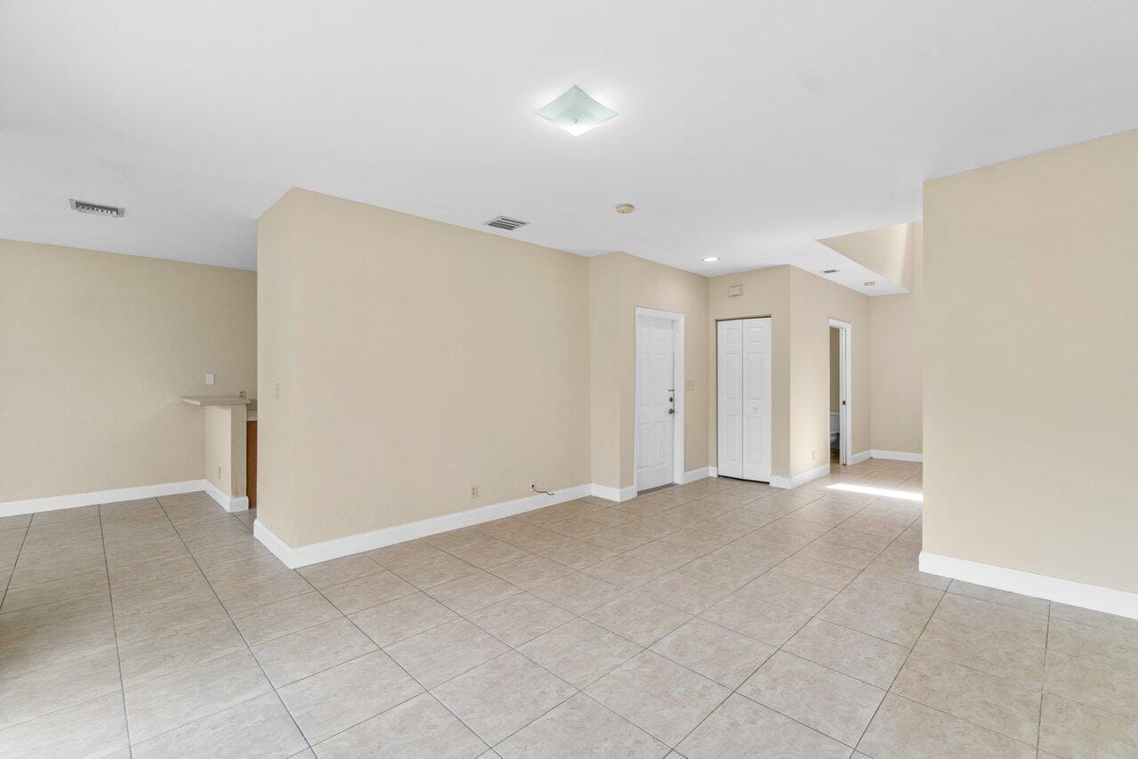 809 TALIA Circle E 809 — photo 11