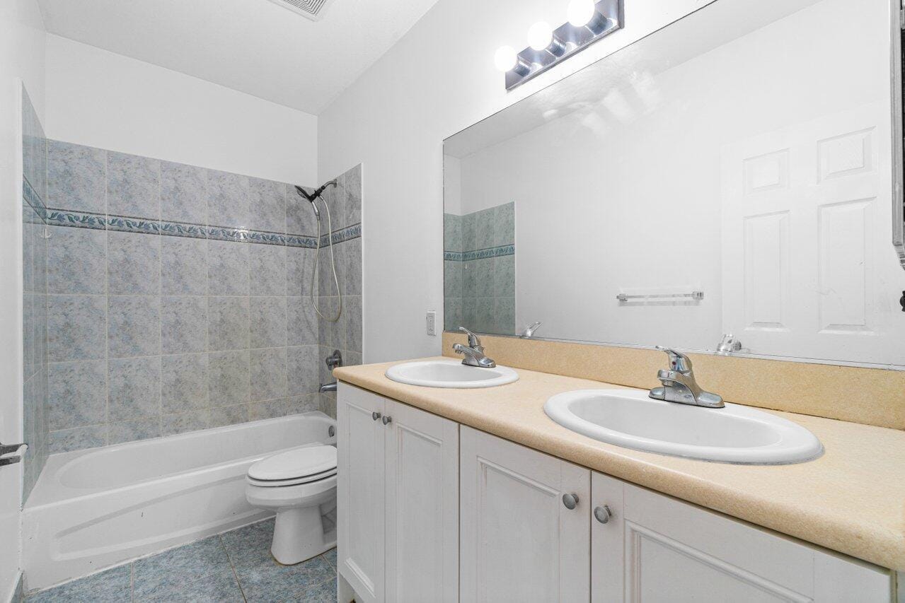 809 TALIA Circle E 809, Lake Worth Beach, FL 33461 photo 14