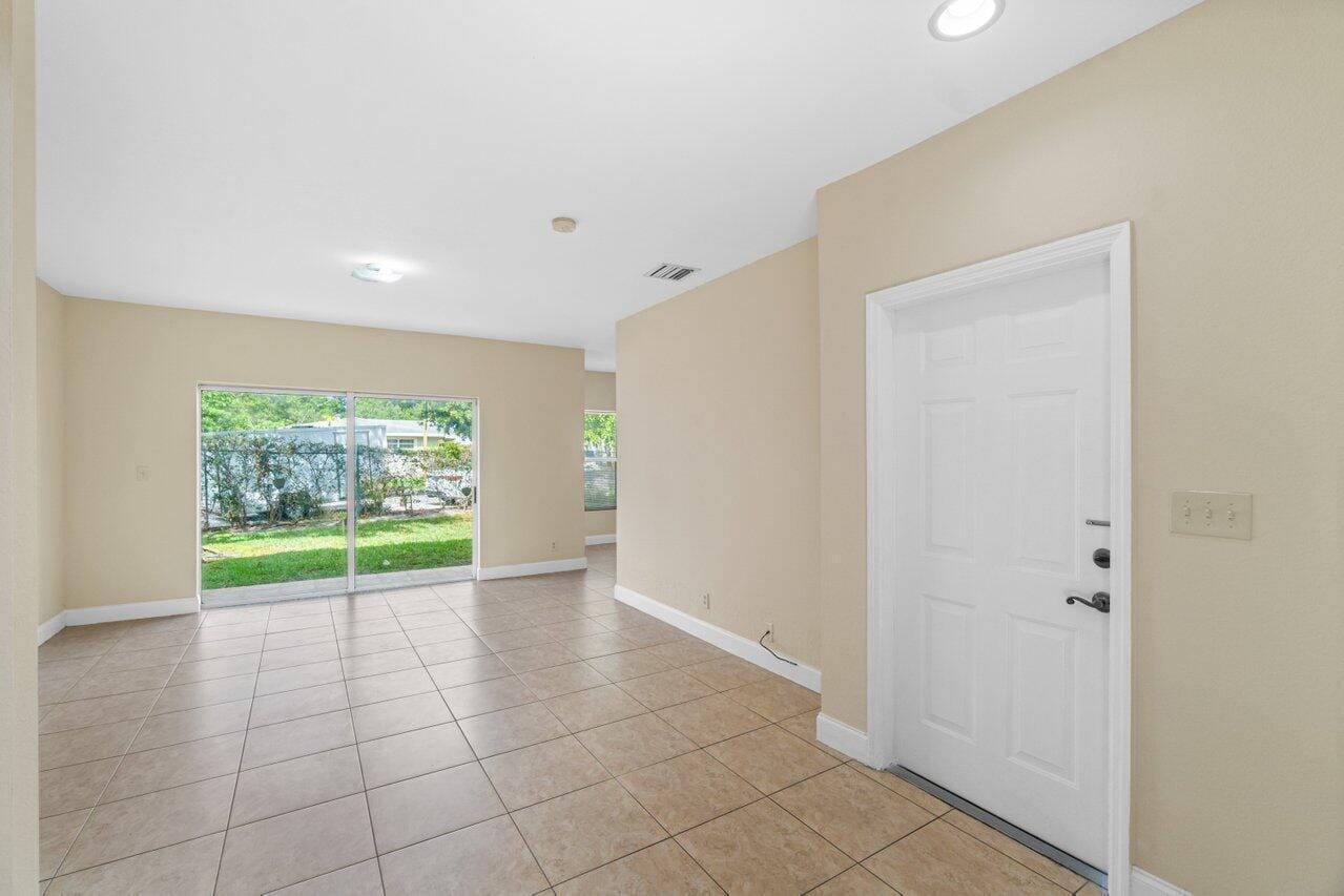 809 TALIA Circle E 809 — photo 10