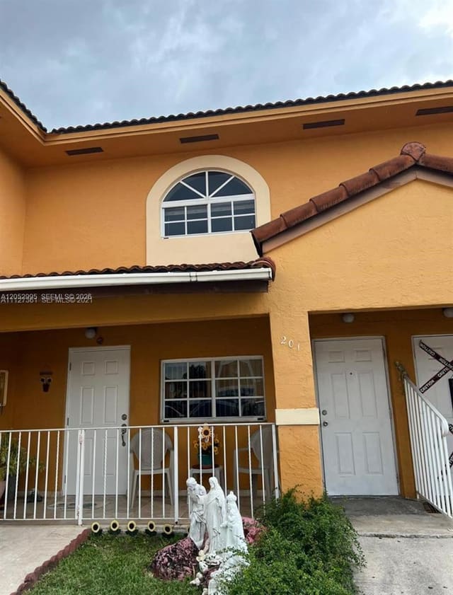 7818 W 34th Lane 25-201, Hialeah, FL 33018