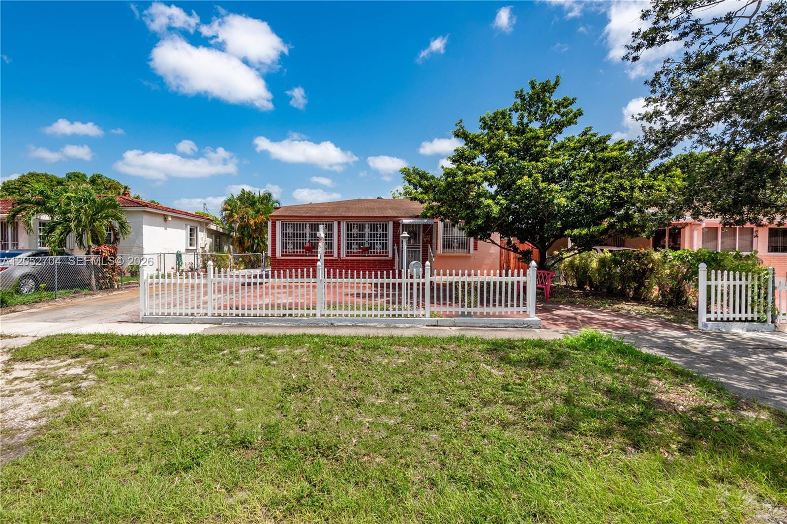 225 E 43rd Street, Hialeah, FL 33013 photo 1