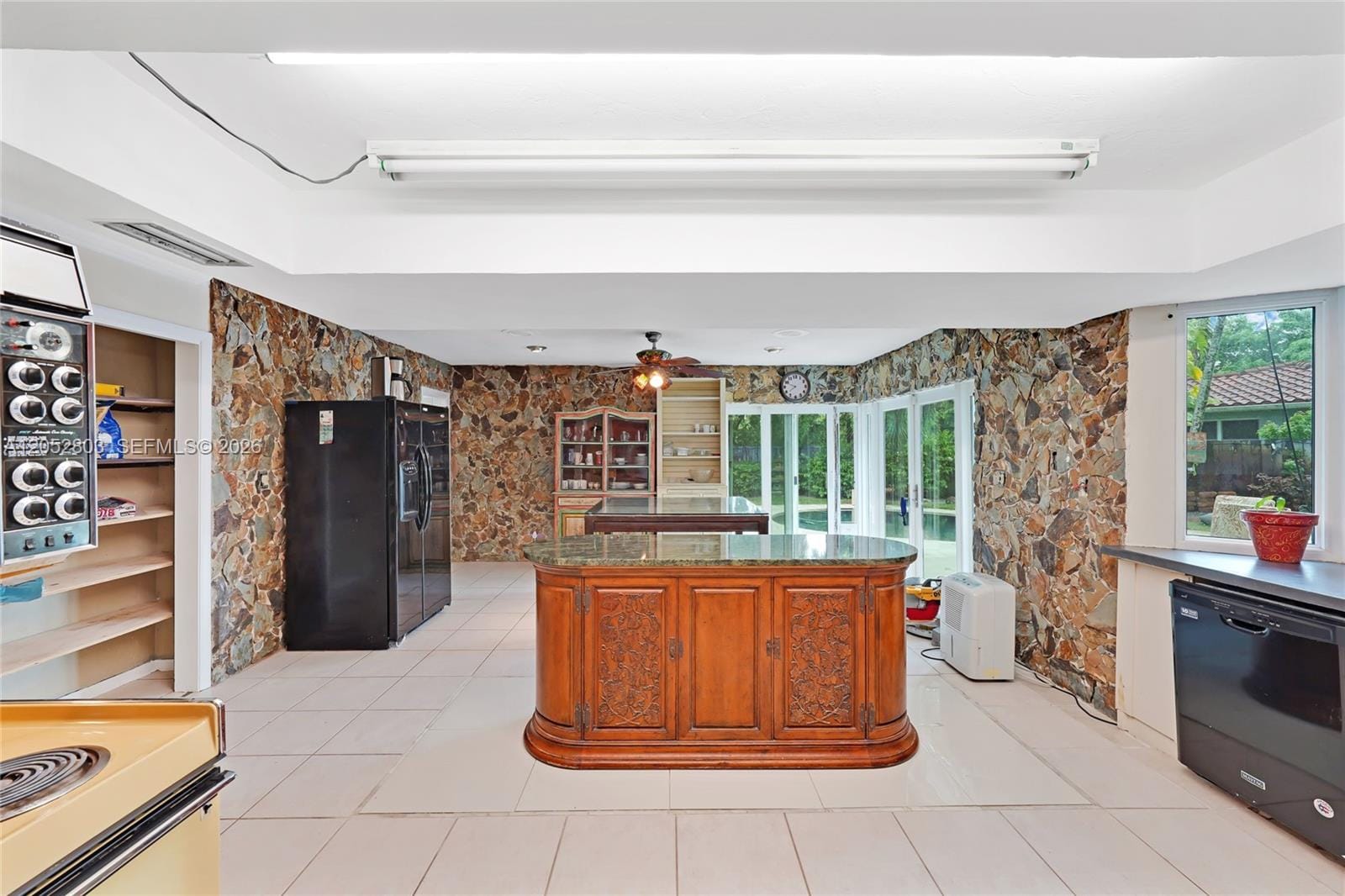 8541 N Lake Dasha Drive, Plantation, FL 33324 photo 11