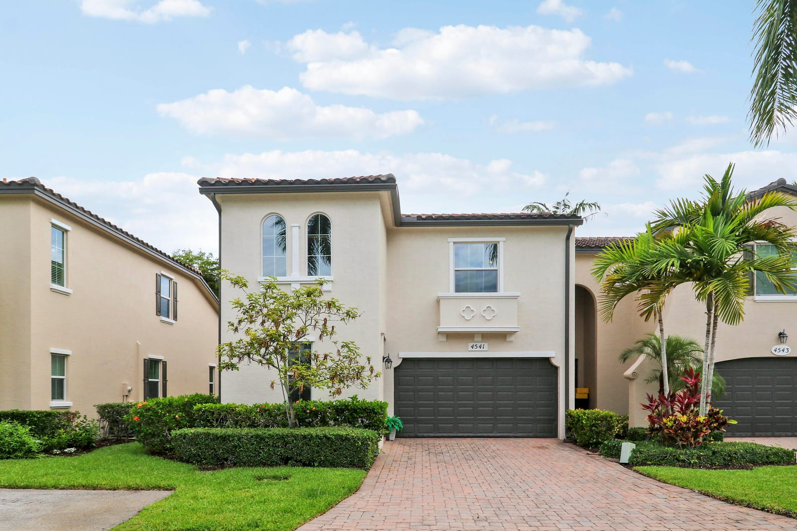 Pending home at 4541 Mediterranean Circle, Palm Beach Gardens, FL 33418