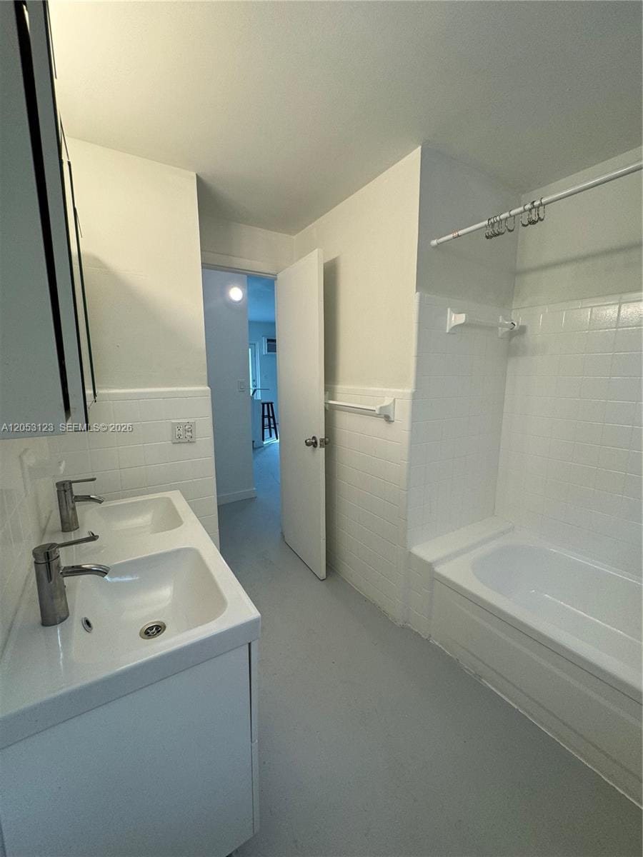 1385 NE 105th Street 2 — photo 8