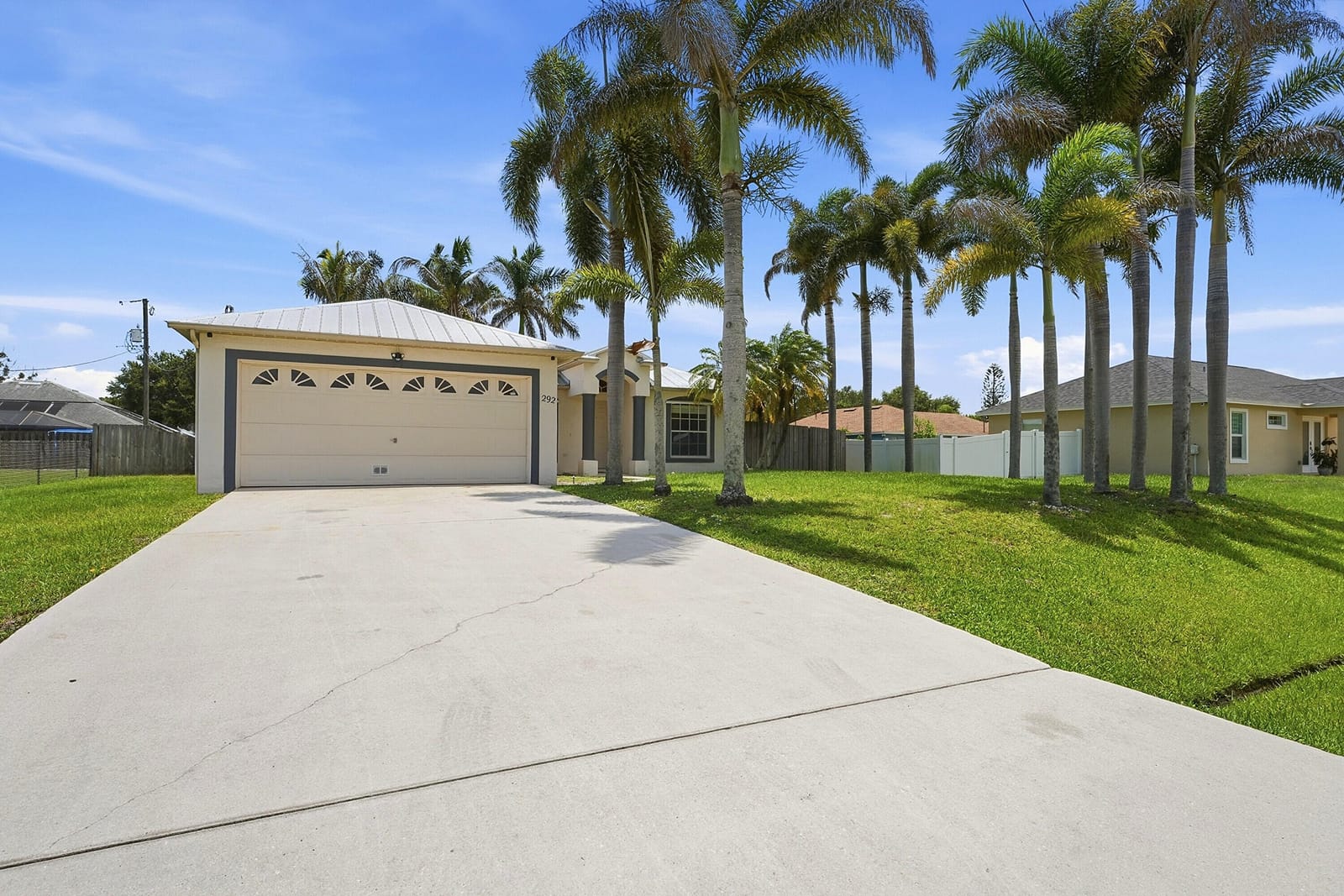 292 SW Pagoda Terrace — photo 2