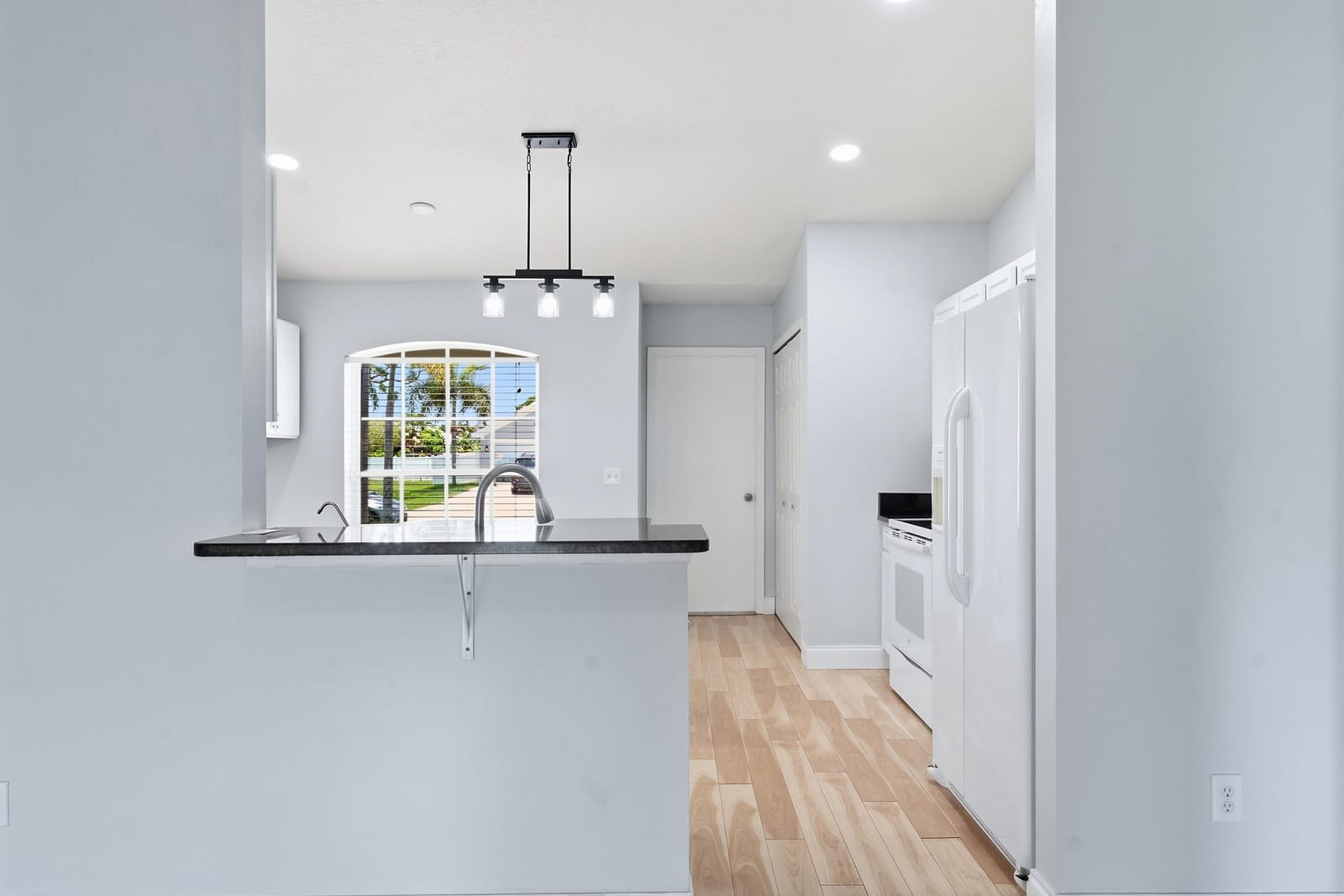 292 SW Pagoda Terrace — photo 8