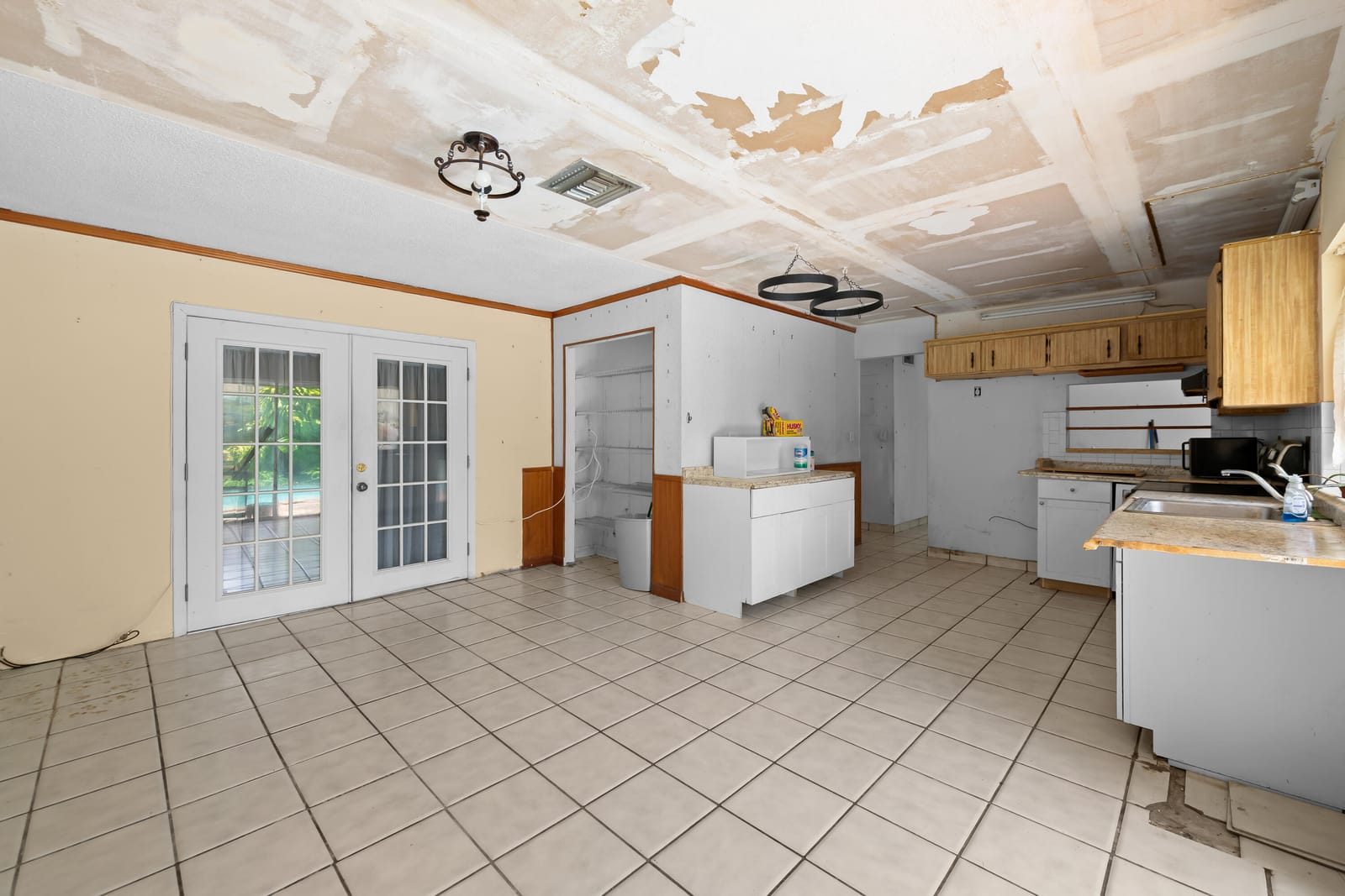 8210 SW 4TH Place, North Lauderdale, FL 33068 photo 13