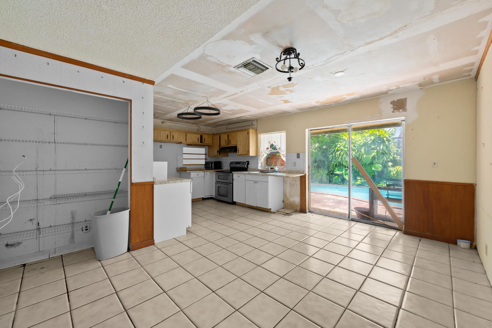 8210 SW 4TH Place, North Lauderdale, FL 33068 photo 14