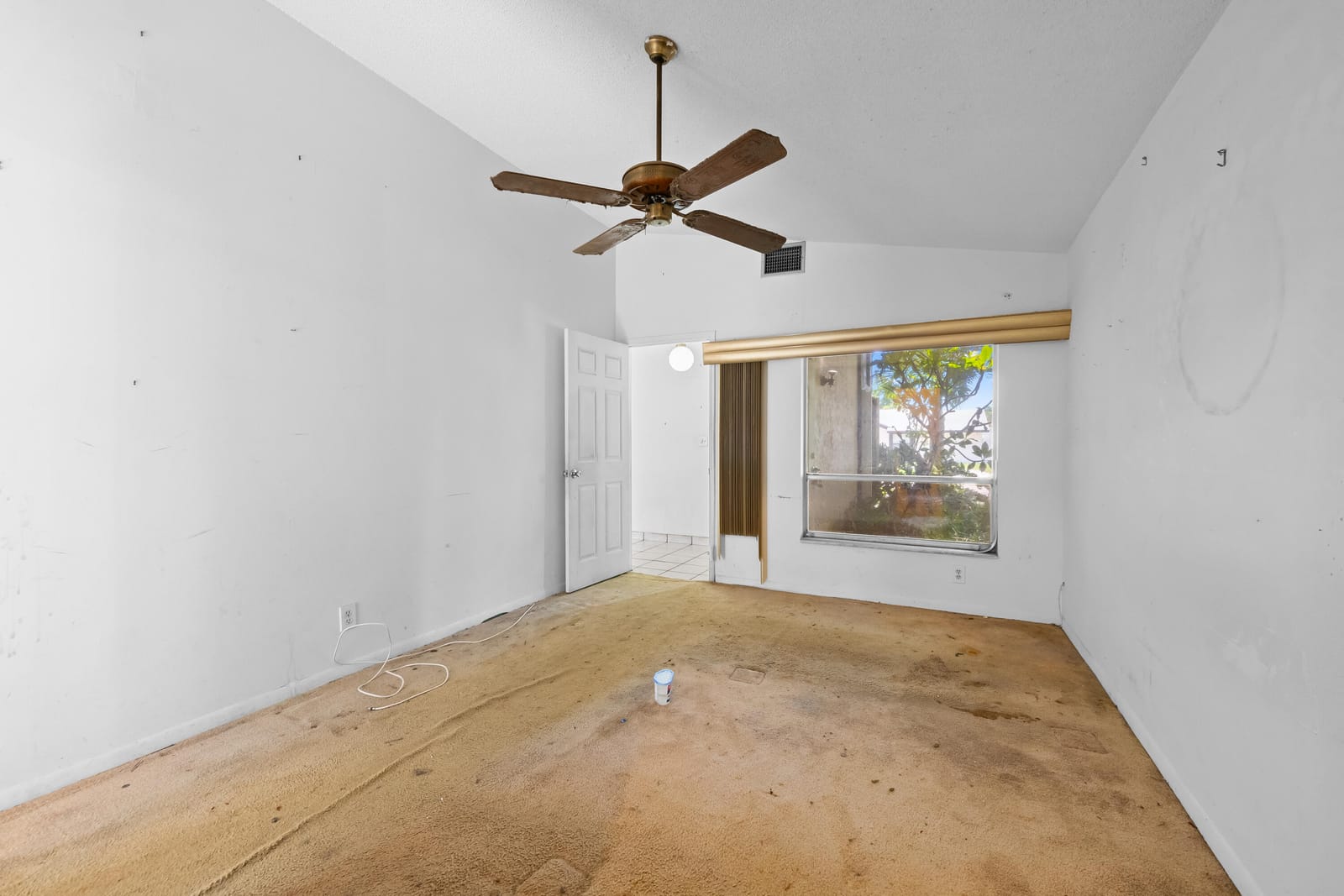 8210 SW 4TH Place, North Lauderdale, FL 33068 photo 4