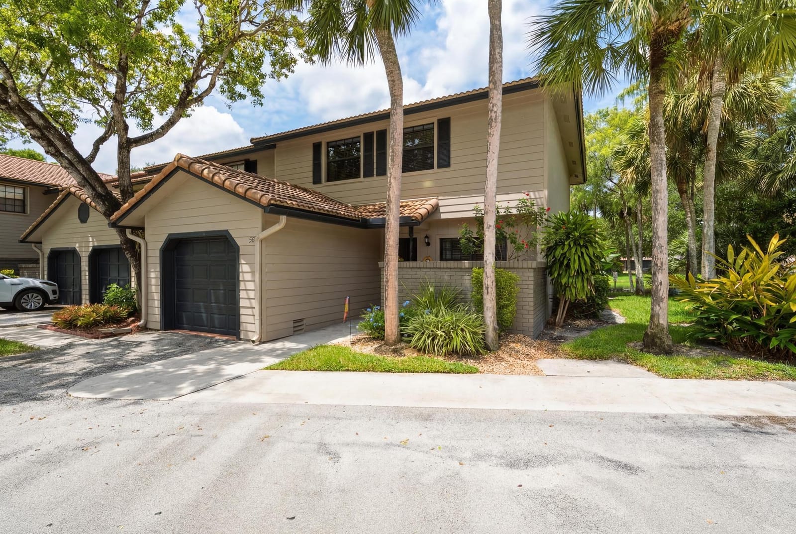 9014 Vineyard Lake Drive, Plantation, FL 33324 photo 1