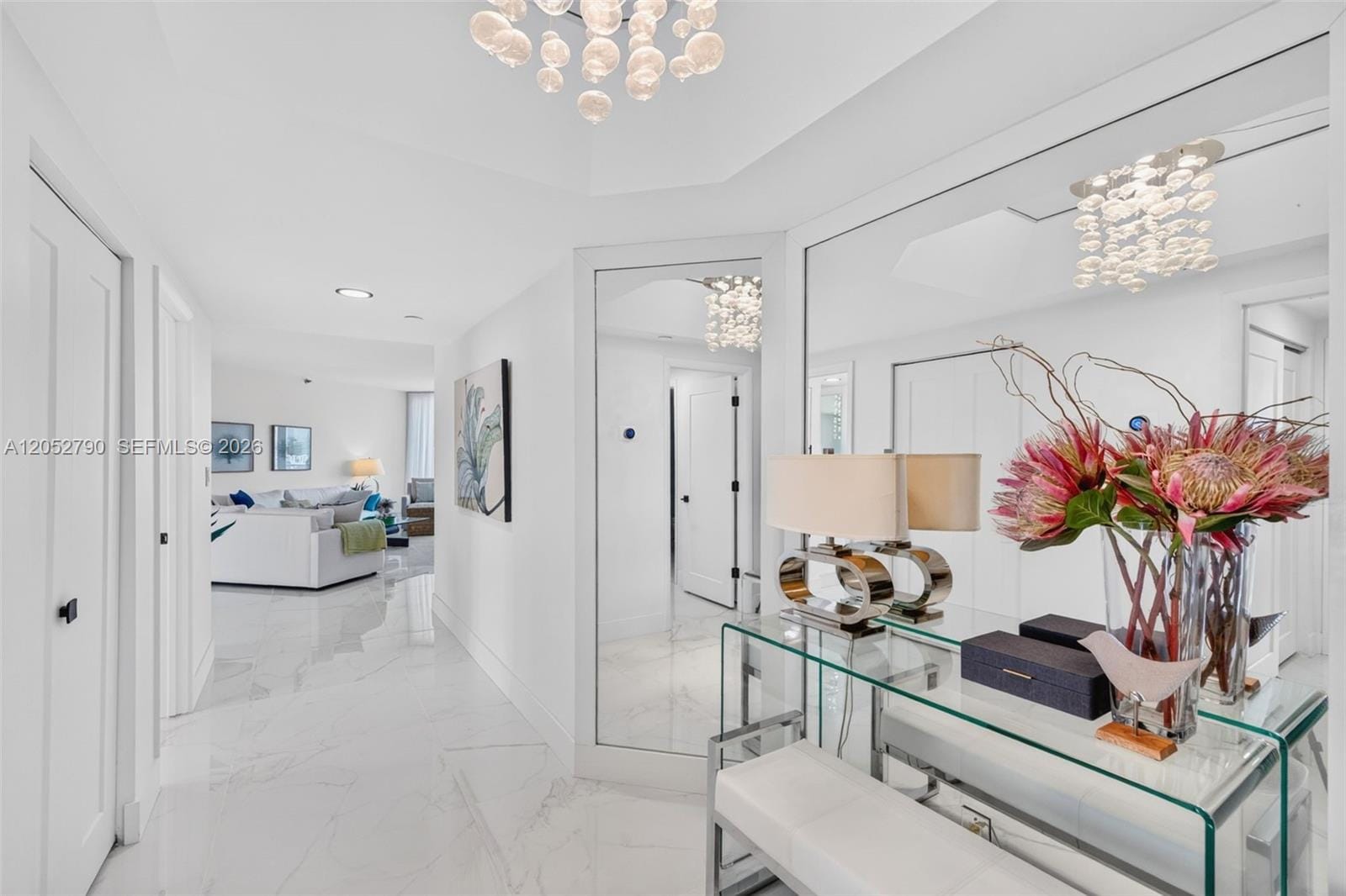 2800 Island Boulevard 904 — photo 3