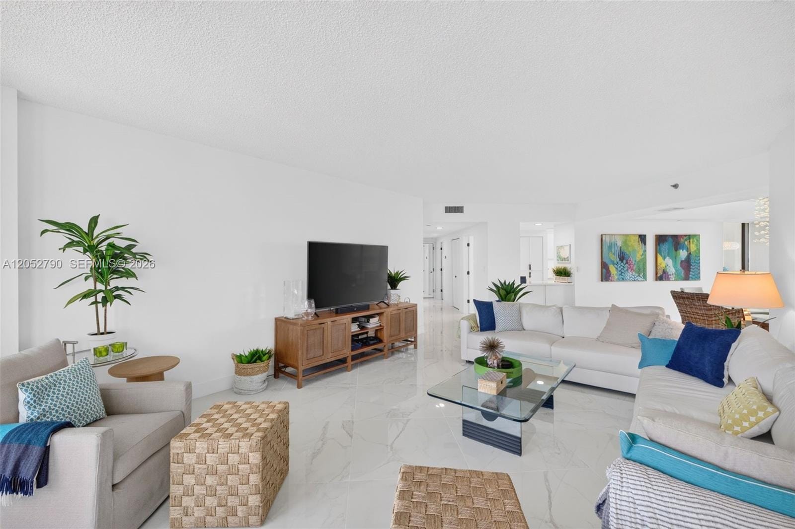 2800 Island Boulevard 904 — photo 8