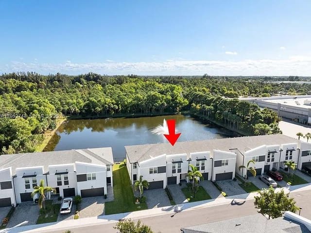 3939 SE Mentmore Lane 3939, Stuart, FL 34997